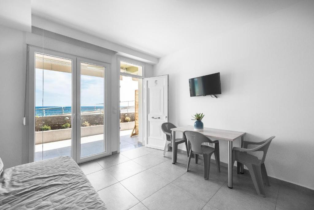 Blue Horizon 3 Daire Nea Kallikrateia Dış mekan fotoğraf